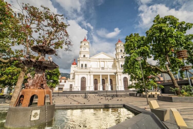 Mejores barrios de Envigado para vivir en familia en 2025